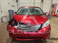 2011 Toyota SIENNA фото