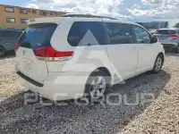 2011 Toyota SIENNA фото