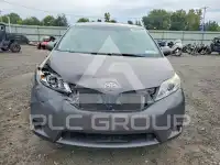 2011 Toyota SIENNA фото