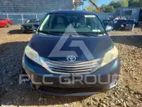2011 Toyota SIENNA photo