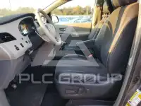 2011 Toyota SIENNA фото