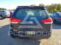 2011 Toyota SIENNA фото