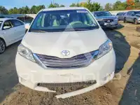 2011 Toyota SIENNA photo