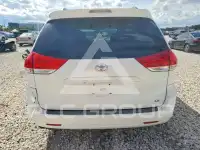 2011 Toyota SIENNA фото