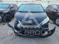 2011 Toyota SIENNA фото