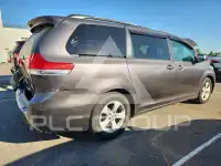 2011 Toyota SIENNA фото