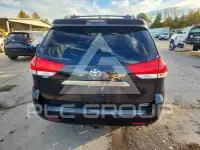 2011 Toyota SIENNA фото