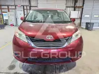 2011 Toyota SIENNA фото