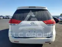 2011 Toyota SIENNA фото