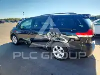 2011 Toyota SIENNA фото
