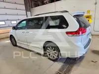 2011 Toyota SIENNA фото