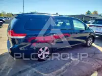 2011 Toyota SIENNA photo