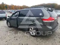 2011 Toyota SIENNA фото