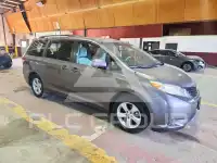 2011 Toyota SIENNA фото