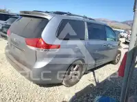 2011 Toyota SIENNA фото