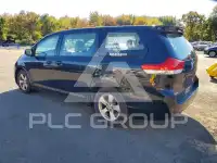 2011 Toyota SIENNA фото