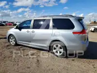 2011 Toyota SIENNA фото