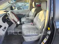 2011 Toyota SIENNA фото