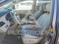 2011 Toyota SIENNA photo