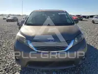 2011 Toyota SIENNA photo
