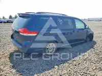 2011 Toyota SIENNA photo