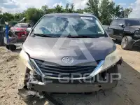 2011 Toyota SIENNA фото