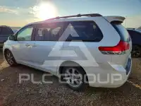 2011 Toyota SIENNA фото