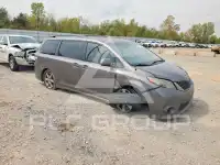 2011 Toyota SIENNA фото