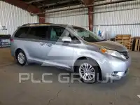 2011 Toyota SIENNA фото