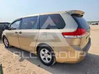 2011 Toyota SIENNA фото