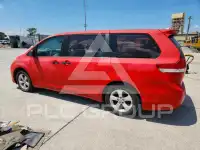 2011 Toyota SIENNA photo