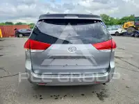 2011 Toyota SIENNA фото