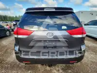 2011 Toyota SIENNA photo