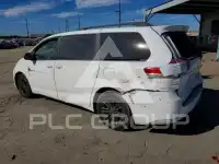 2011 Toyota SIENNA фото