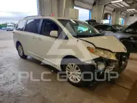 2011 Toyota SIENNA photo