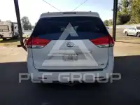 2011 Toyota SIENNA фото