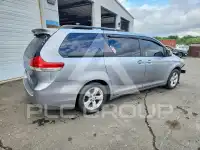 2011 Toyota SIENNA фото