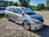 2011 Toyota SIENNA photo