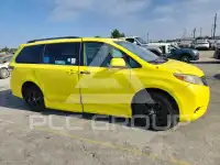 2011 Toyota SIENNA photo