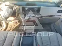 2011 Toyota SIENNA фото