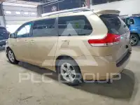 2011 Toyota SIENNA фото