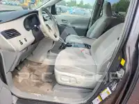 2011 Toyota SIENNA фото