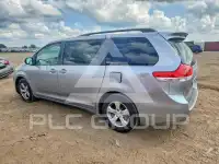 2011 Toyota SIENNA photo
