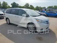 2011 Toyota SIENNA фото