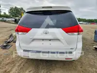 2011 Toyota SIENNA фото