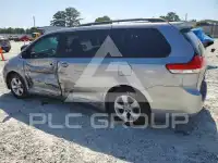 2011 Toyota SIENNA фото
