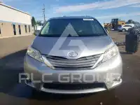 2011 Toyota SIENNA photo