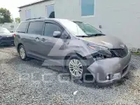 2011 Toyota SIENNA фото