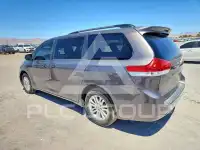 2011 Toyota SIENNA фото
