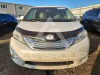 2011 Toyota SIENNA фото